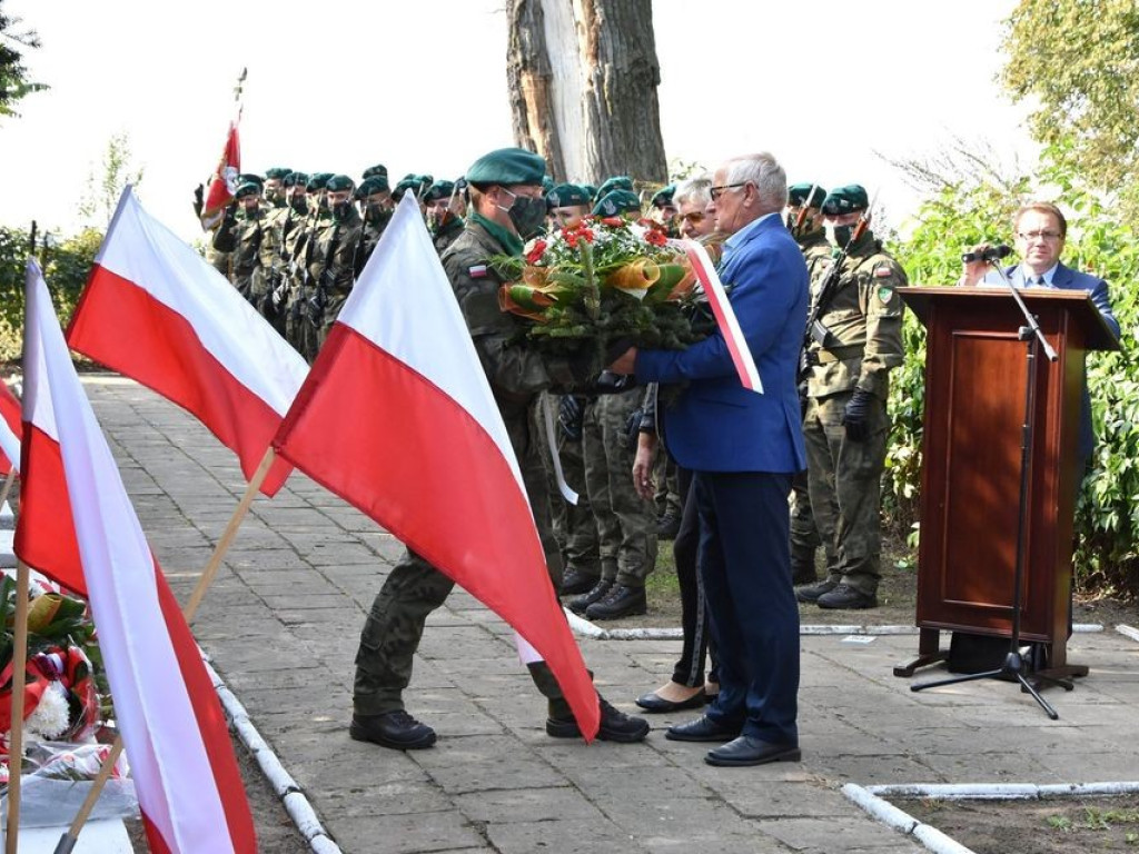 Uroczystości patriotyczne w Husynnem