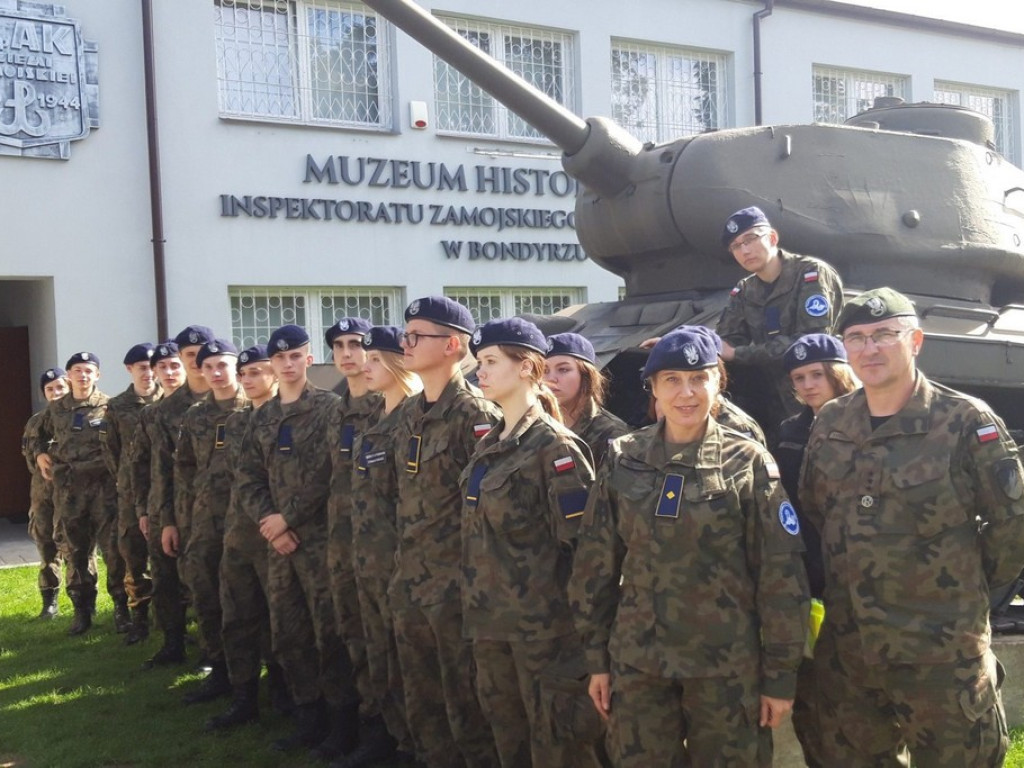 Uczniowie Kościuszki w muzeum w Bondyrzu