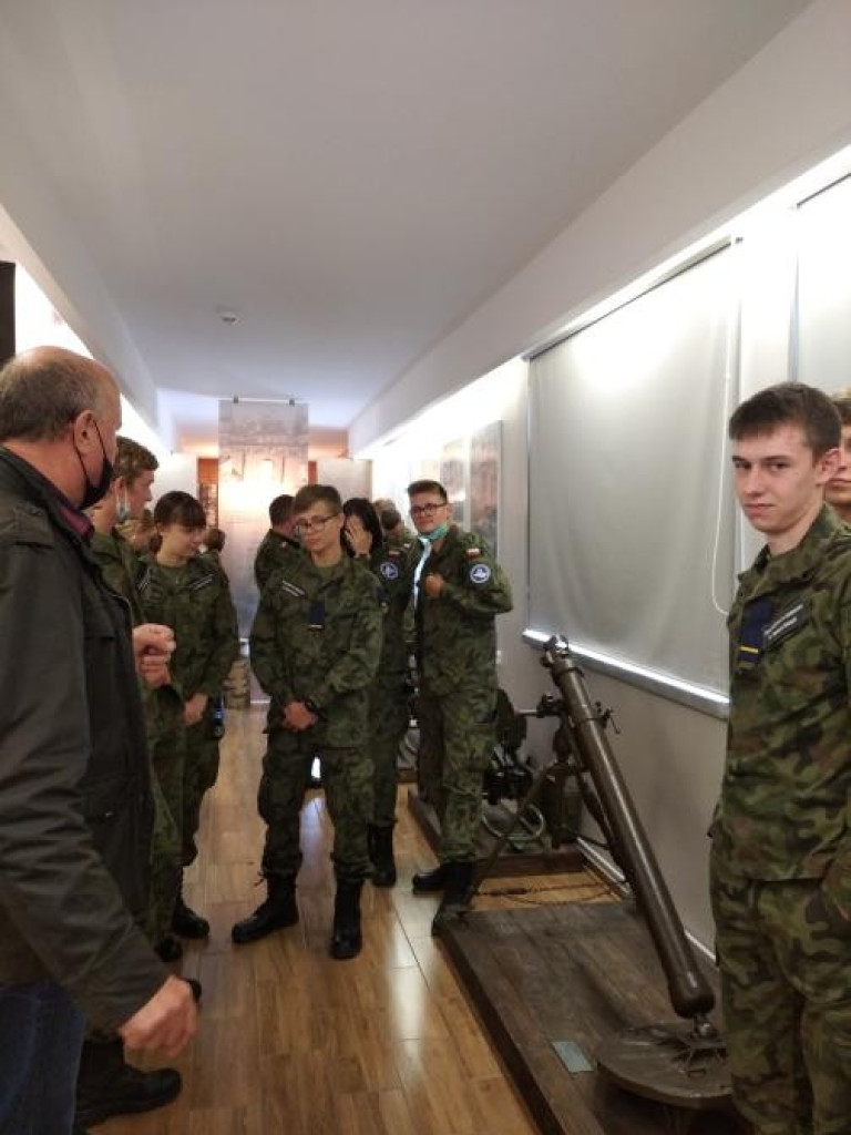 Uczniowie Kościuszki w muzeum w Bondyrzu