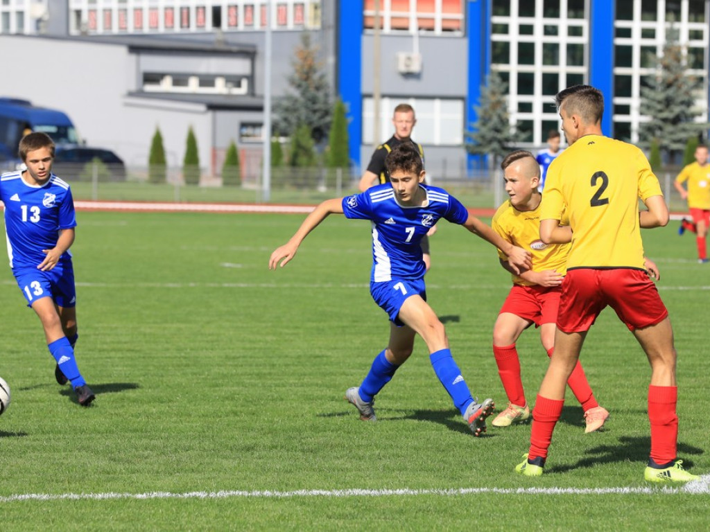 Trampkarze Unii pokonali Orlęta - ZDJĘCIA
