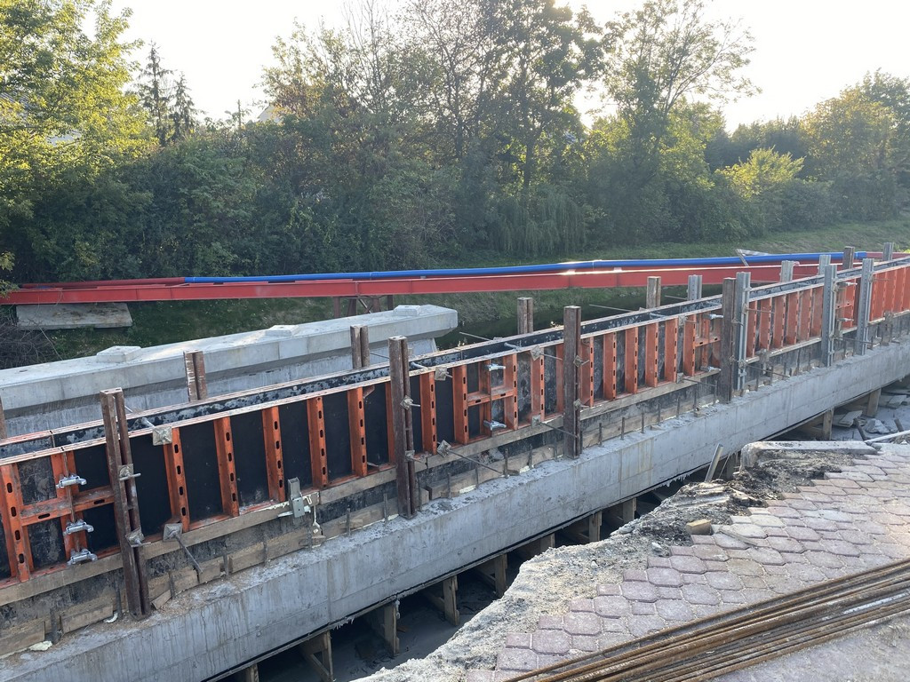 Hrubieszów: Postęp prac przy remoncie mostu na Ludnej - ZDJĘCIA
