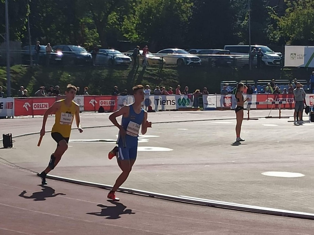 Mistrzostw Polski w sztafetach - lekkoatletki Unii Hrubieszów tuż, tuż za podium