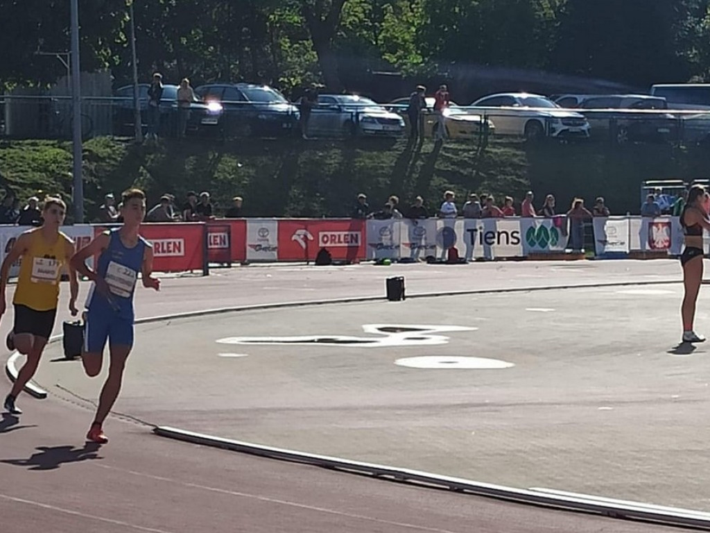 Mistrzostw Polski w sztafetach - lekkoatletki Unii Hrubieszów tuż, tuż za podium