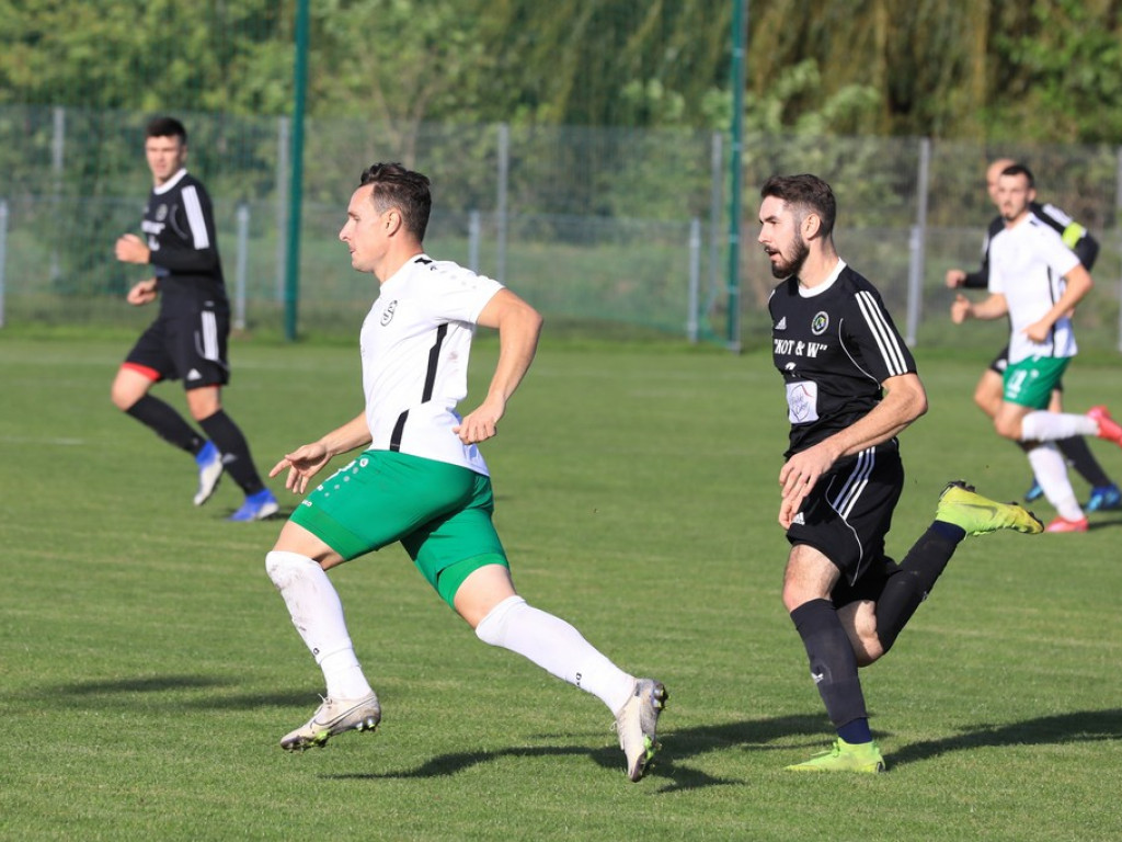 Bezbramkowy remis Kryształu ze Świdniczanką - ZDJĘCIA