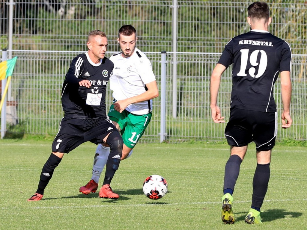 Bezbramkowy remis Kryształu ze Świdniczanką - ZDJĘCIA