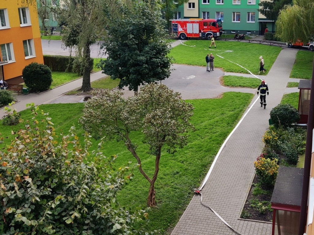 Hrubieszów: Ulatniający się gaz w bloku na Polnej - ZDJĘCIA