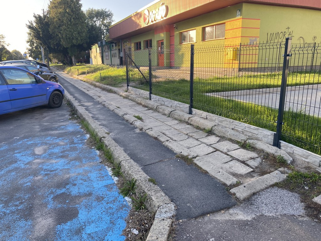 Hrubieszów: Wniosek w sprawie remontu chodnika przy ul. Polnej - ZDJĘCIA