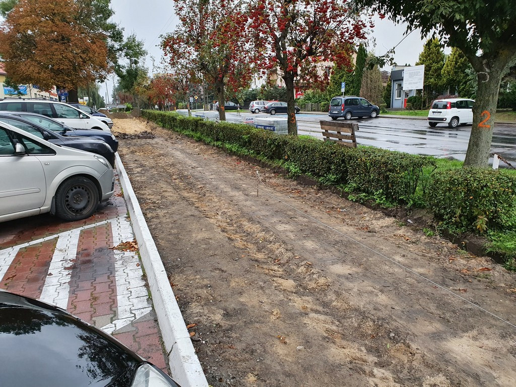 Hrubieszów: Rozpoczął się remont chodnika na ul. Mickiewicza - ZDJĘCIA
