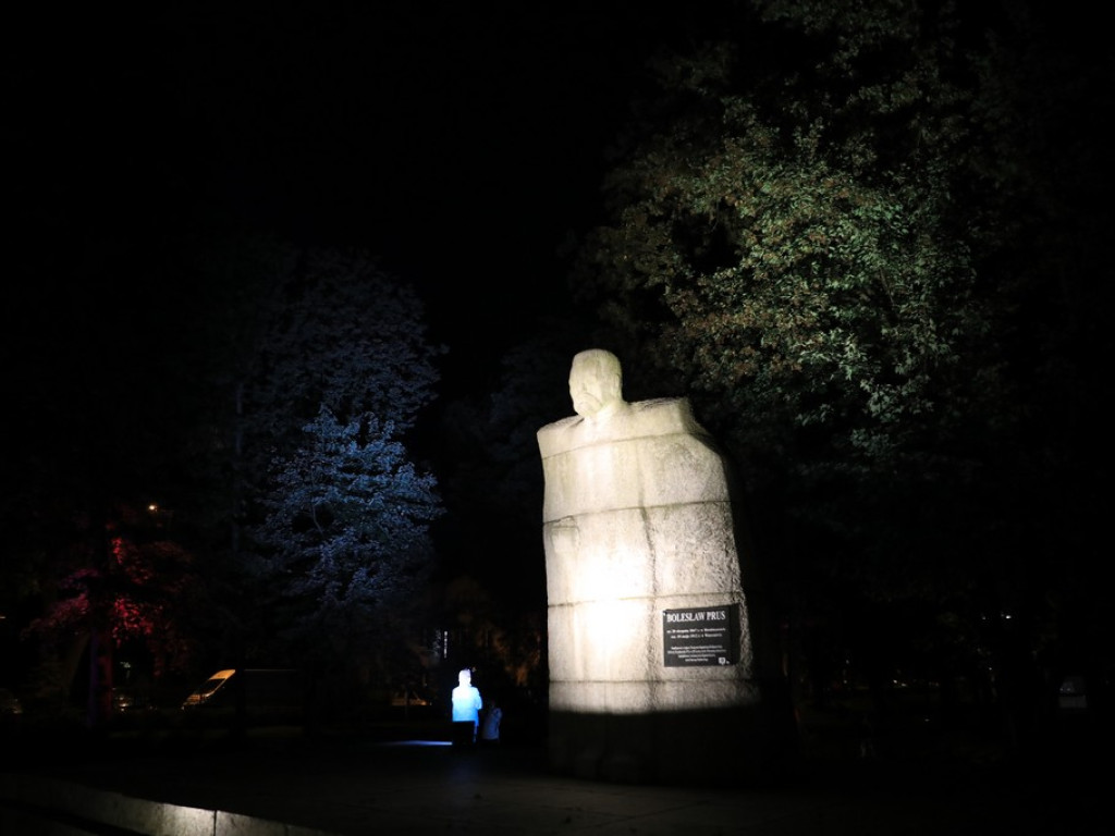 Pokaz iluminacji hrubieszowskiego parku - ZDJĘCIA
