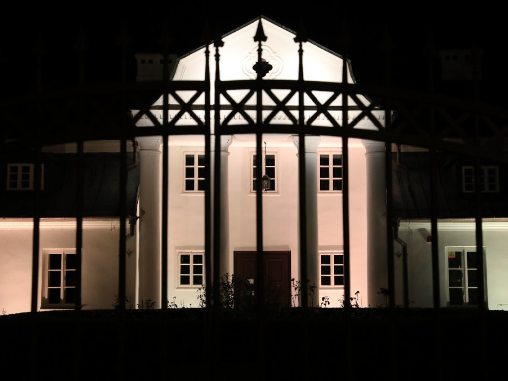 Pokaz iluminacji hrubieszowskiego parku - ZDJĘCIA