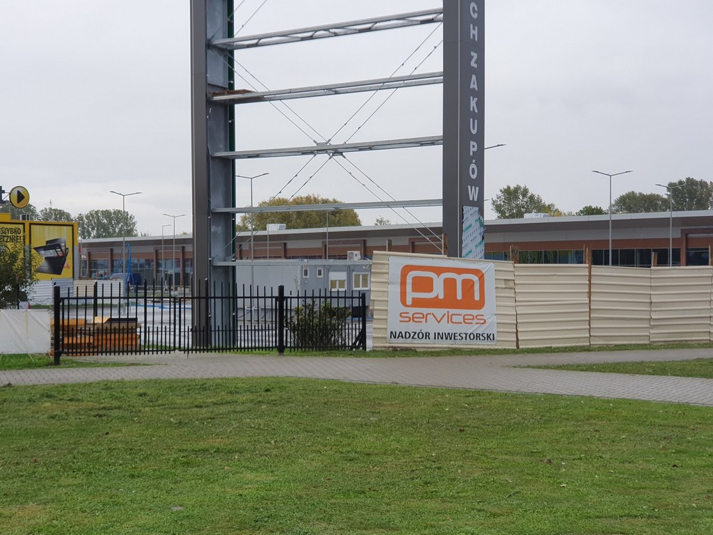 Hrubieszów: Nowe skrzydło centrum handlowego na Kolejowej - ZDJĘCIA