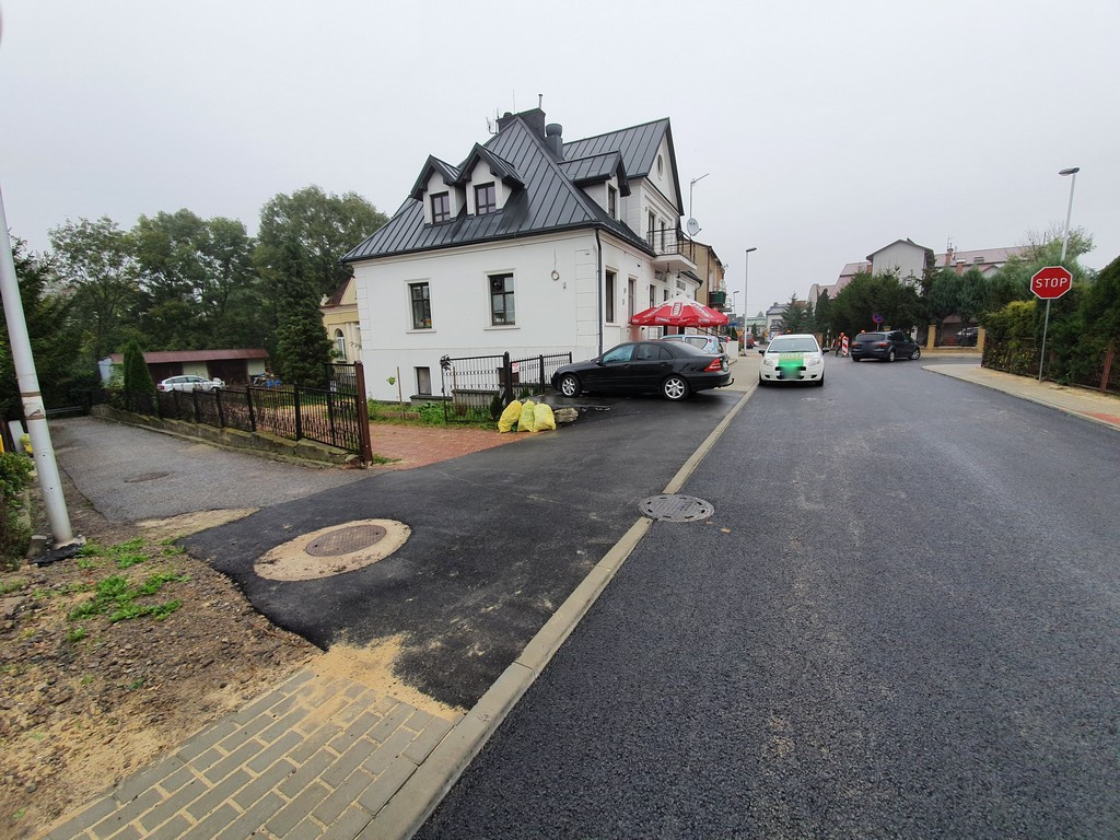 Hrubieszów: Nowy asfalt na ul. Podzamcze i Wspólnej położony. Od jutra otwarcie ruchu - ZDJĘCIA