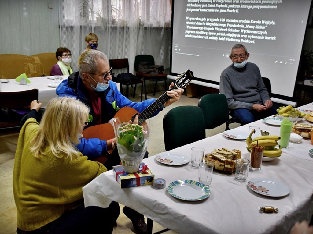Hrubieszów: Obchody XX Dnia Papieskiego w Caritas - ZDJĘCIA