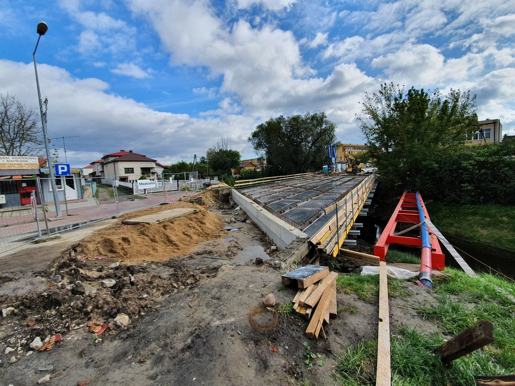 Hrubieszów: Postęp prac przy moście na Ludnej - ZDJĘCIA