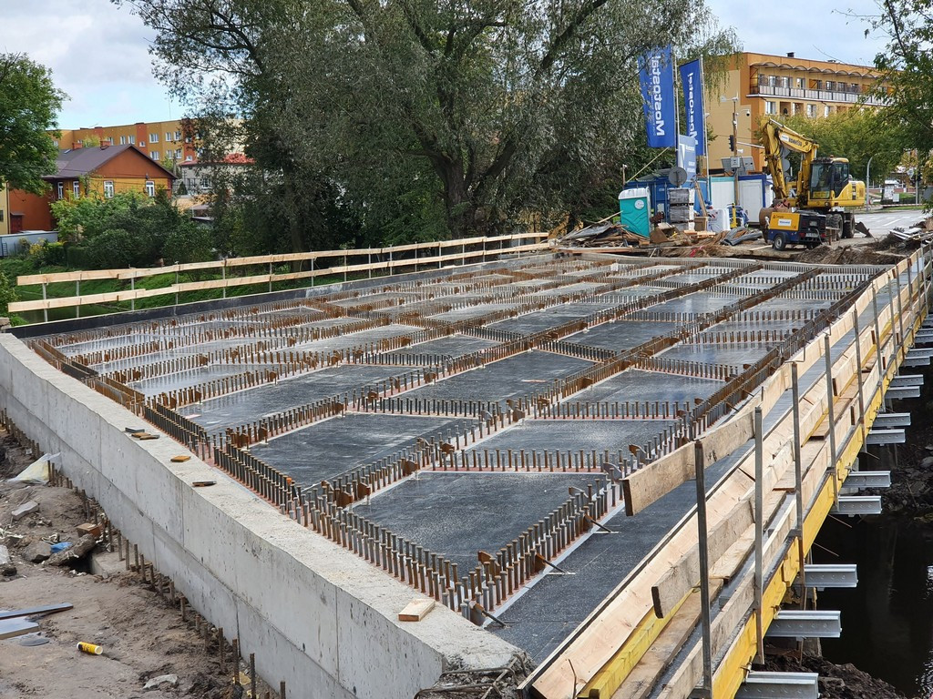 Hrubieszów: Postęp prac przy moście na Ludnej - ZDJĘCIA