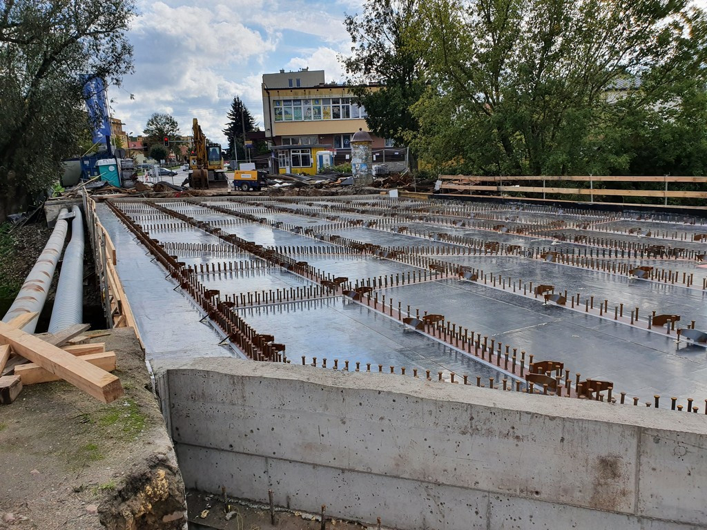 Hrubieszów: Postęp prac przy moście na Ludnej - ZDJĘCIA