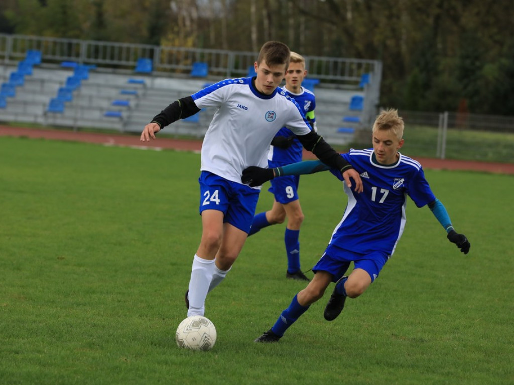 Zwycięstwo trampkarzy Unii z MOSiR Lubartów - ZDJĘCIA