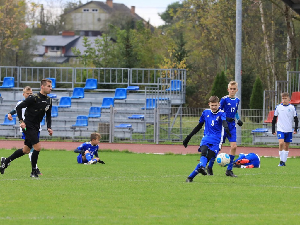 Zwycięstwo trampkarzy Unii z MOSiR Lubartów - ZDJĘCIA