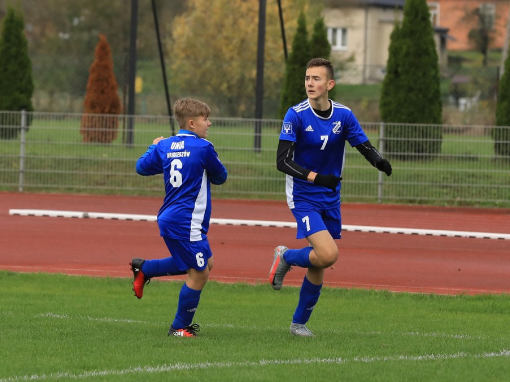 Zwycięstwo trampkarzy Unii z MOSiR Lubartów - ZDJĘCIA