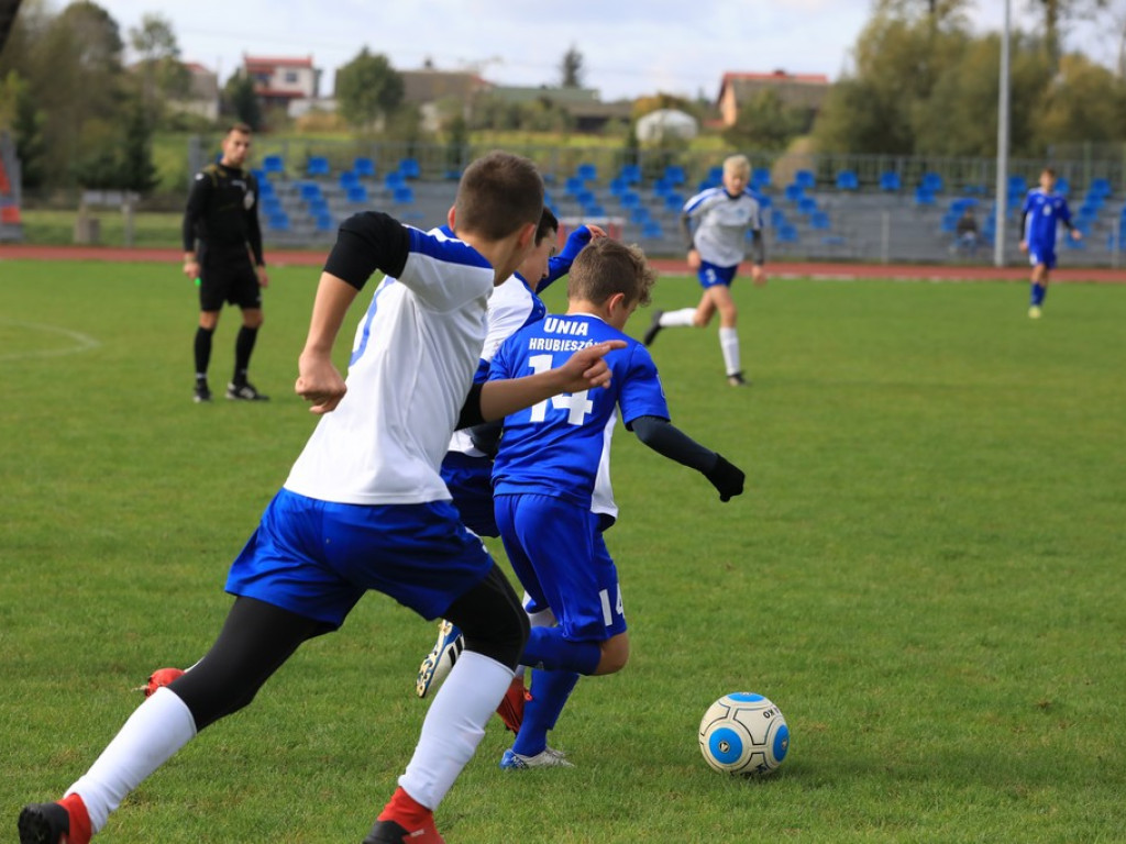 Zwycięstwo trampkarzy Unii z MOSiR Lubartów - ZDJĘCIA
