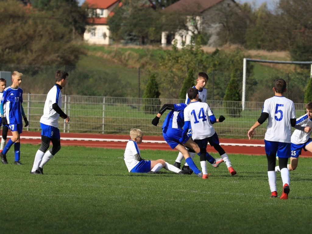Zwycięstwo trampkarzy Unii z MOSiR Lubartów - ZDJĘCIA