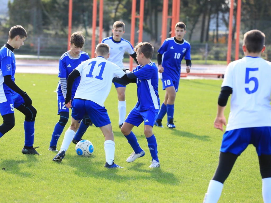 Zwycięstwo trampkarzy Unii z MOSiR Lubartów - ZDJĘCIA