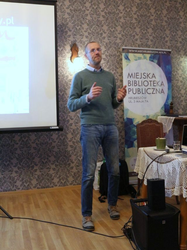 Hrubieszów: Świat na wyciągnięcie ręki - spotkanie autorskie z Leszkiem Szczasnym