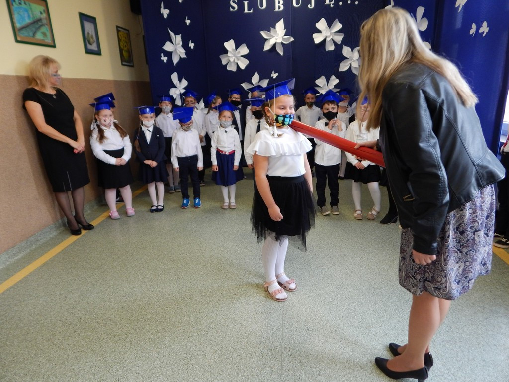 Ślubowanie klas I w hrubieszowskiej Jedynce