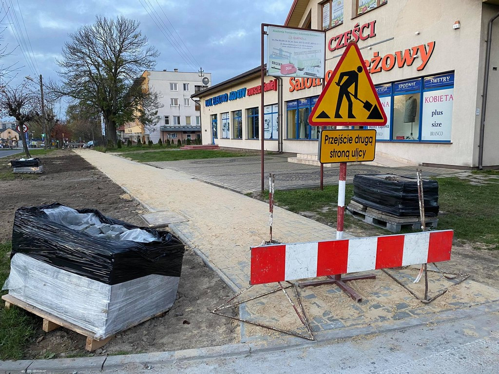 Hrubieszów: Remont chodnika na ul. Mickiewicza - ZDJĘCIA