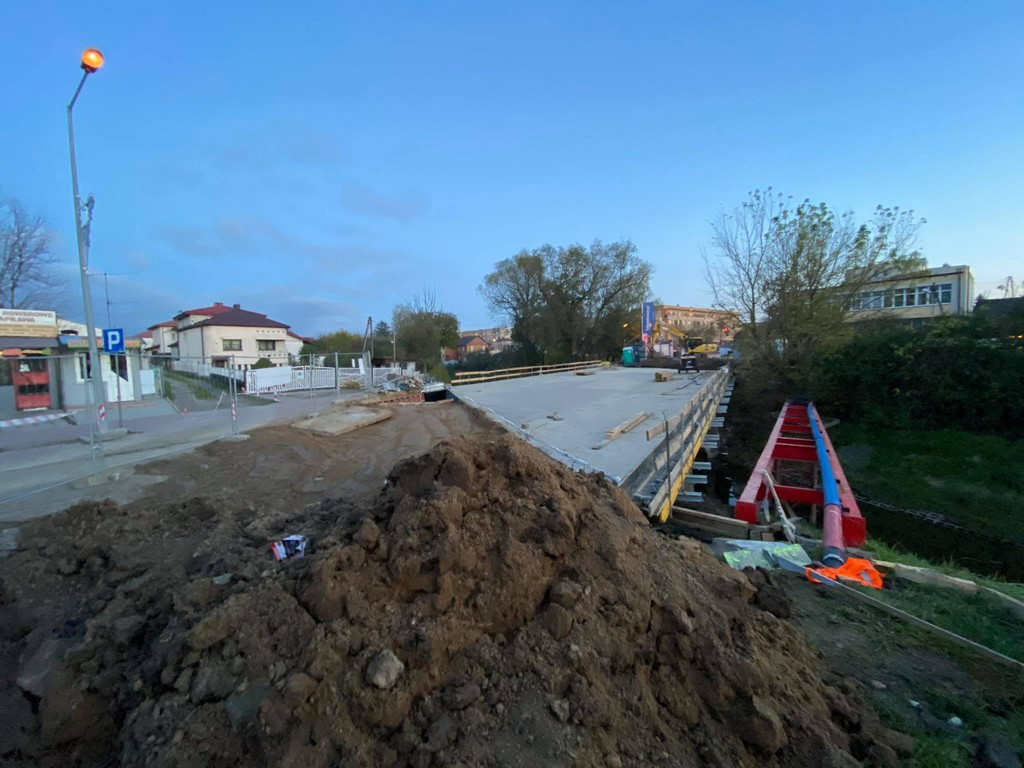 Hrubieszów: Postęp prac przy remoncie mostu na Ludnej - ZDJĘCIA