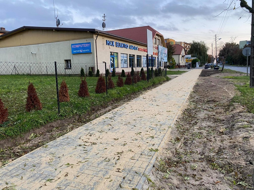 Hrubieszów: Remont chodnika na ul. Mickiewicza - ZDJĘCIA