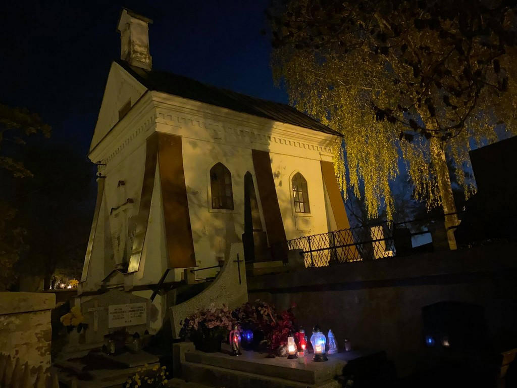 Hrubieszów: Dzień Wszystkich Świętych na hrubieszowskim cmentarzu - ZDJĘCIA