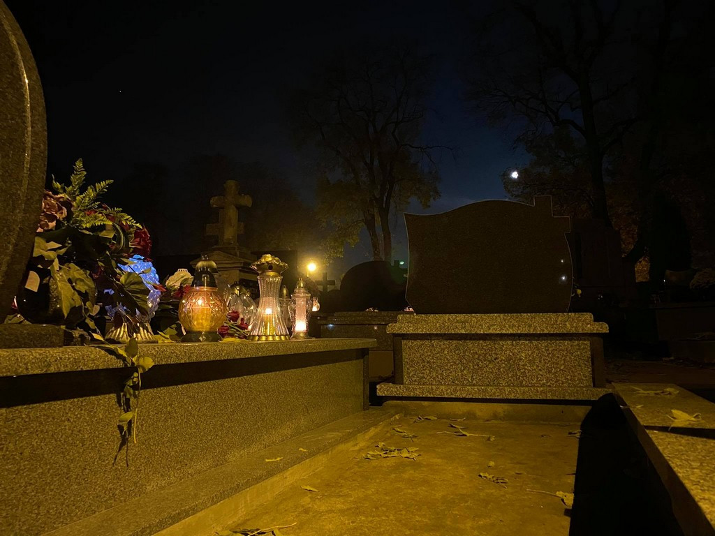 Hrubieszów: Dzień Wszystkich Świętych na hrubieszowskim cmentarzu - ZDJĘCIA