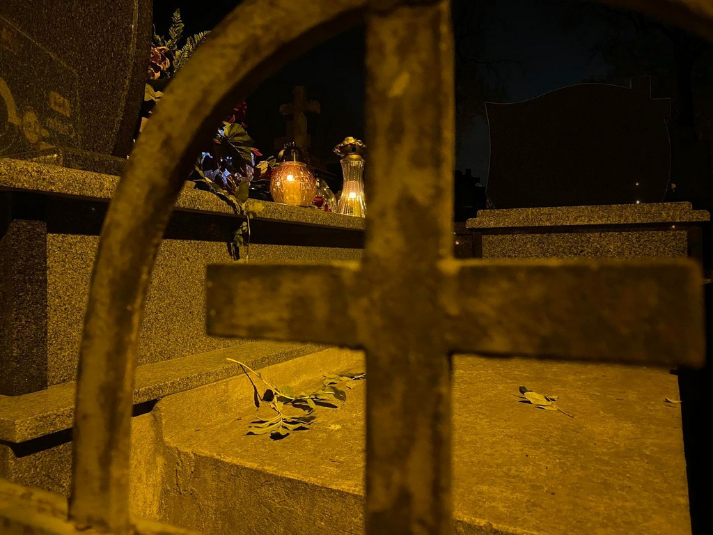 Hrubieszów: Dzień Wszystkich Świętych na hrubieszowskim cmentarzu - ZDJĘCIA