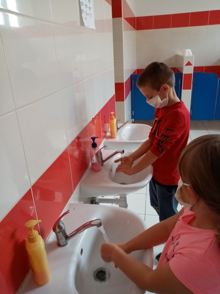 Przedszkole nr 2: Wirusa wygonimy, bo zdrowie cenimy