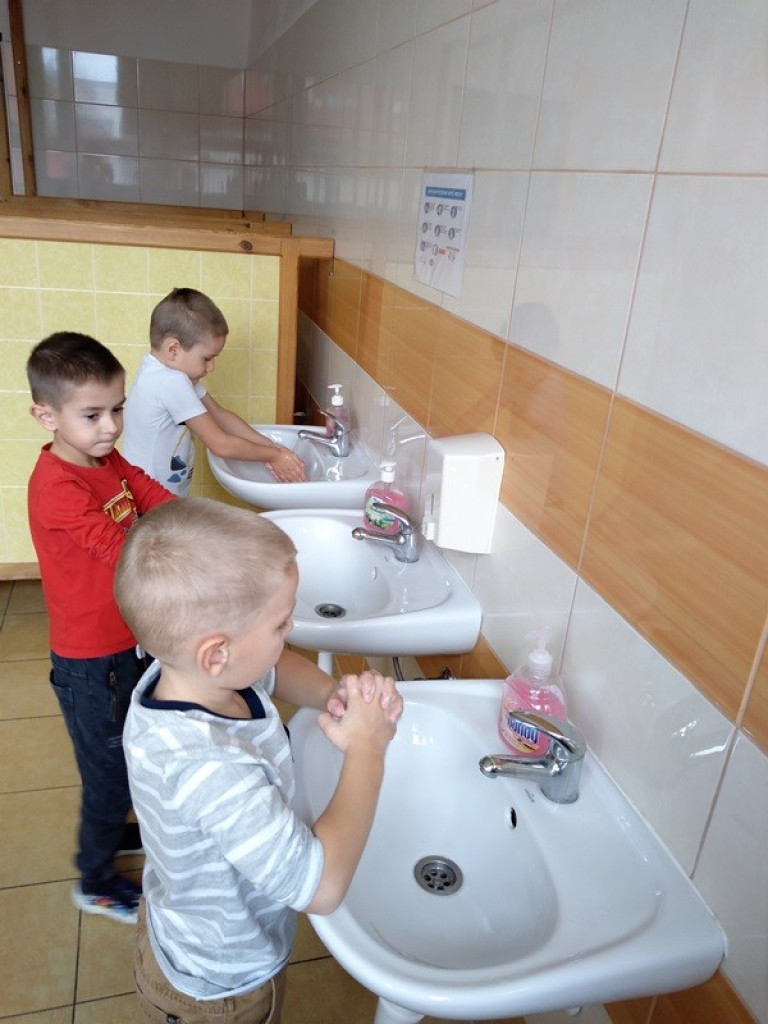 Przedszkole nr 2: Wirusa wygonimy, bo zdrowie cenimy