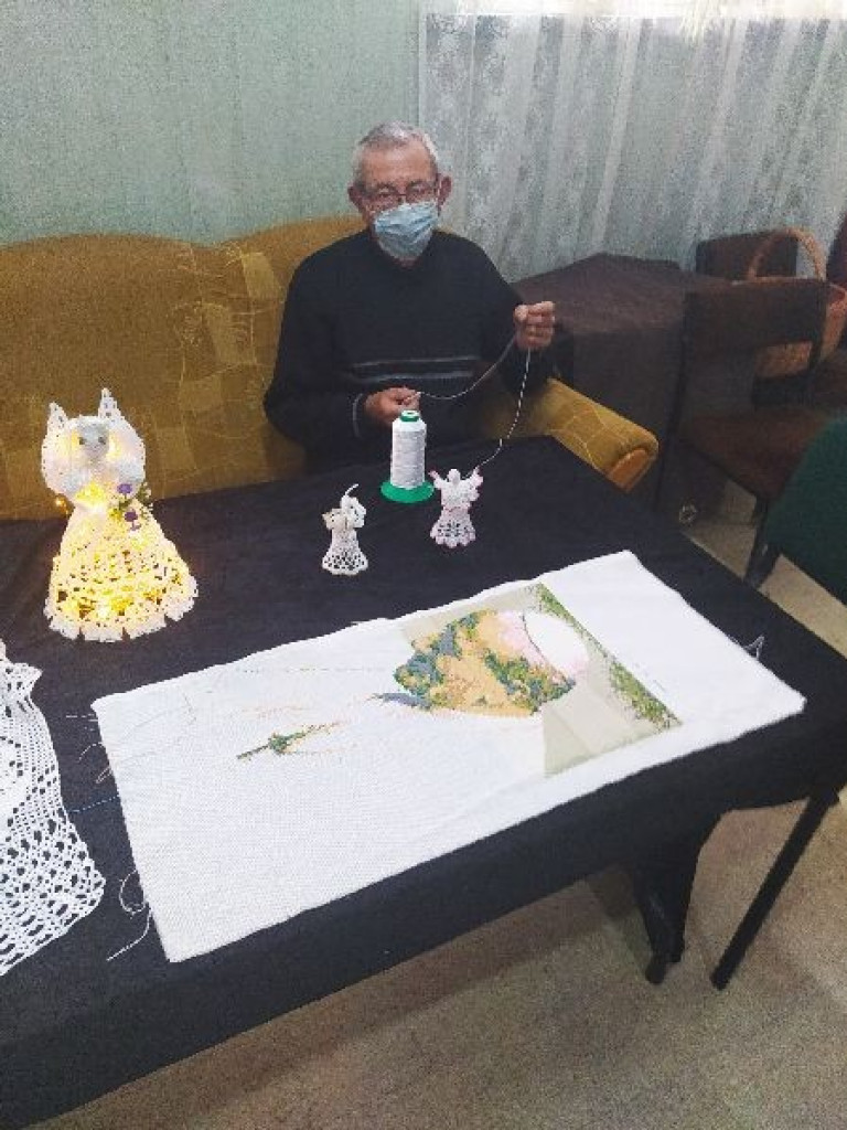 Caritas: Arteterapia hrubieszowskich seniorów