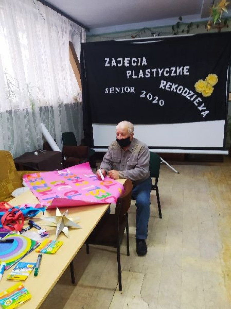 Caritas: Arteterapia hrubieszowskich seniorów