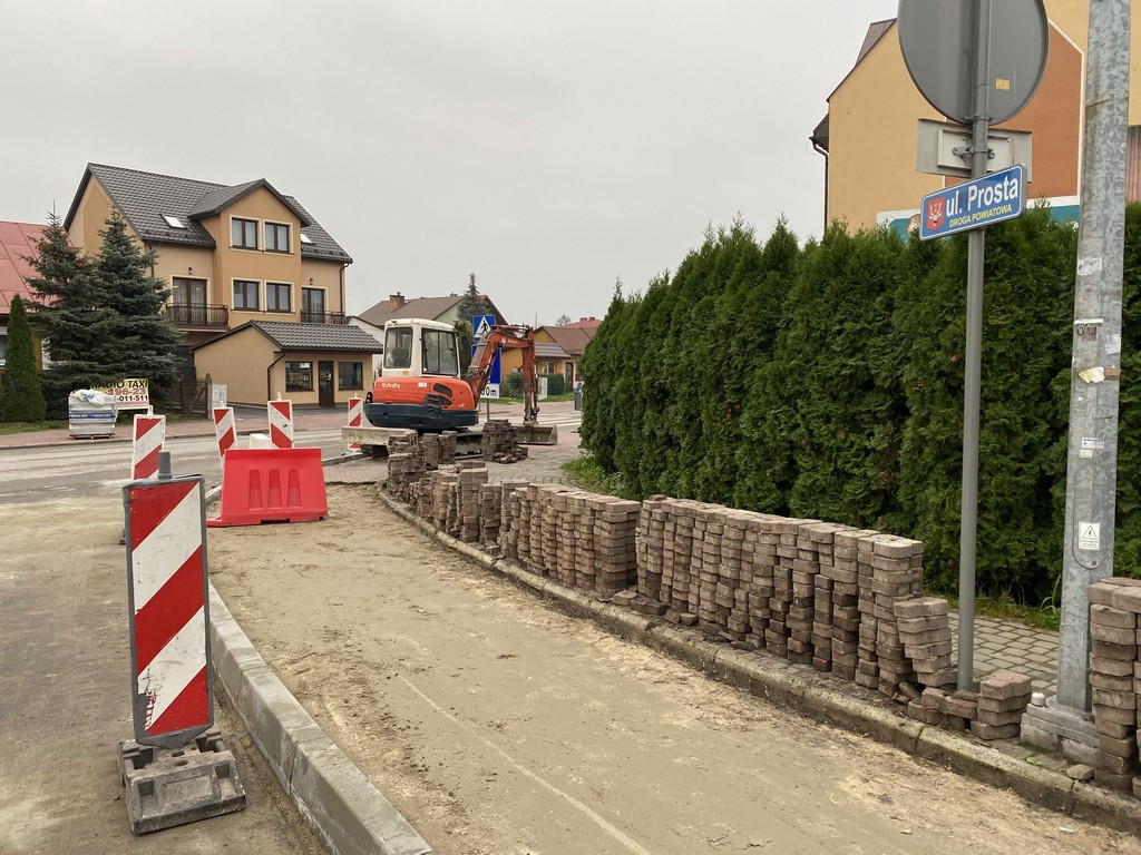 Hrubieszów: Remont chodnika na Prostej - ZDJĘCIA