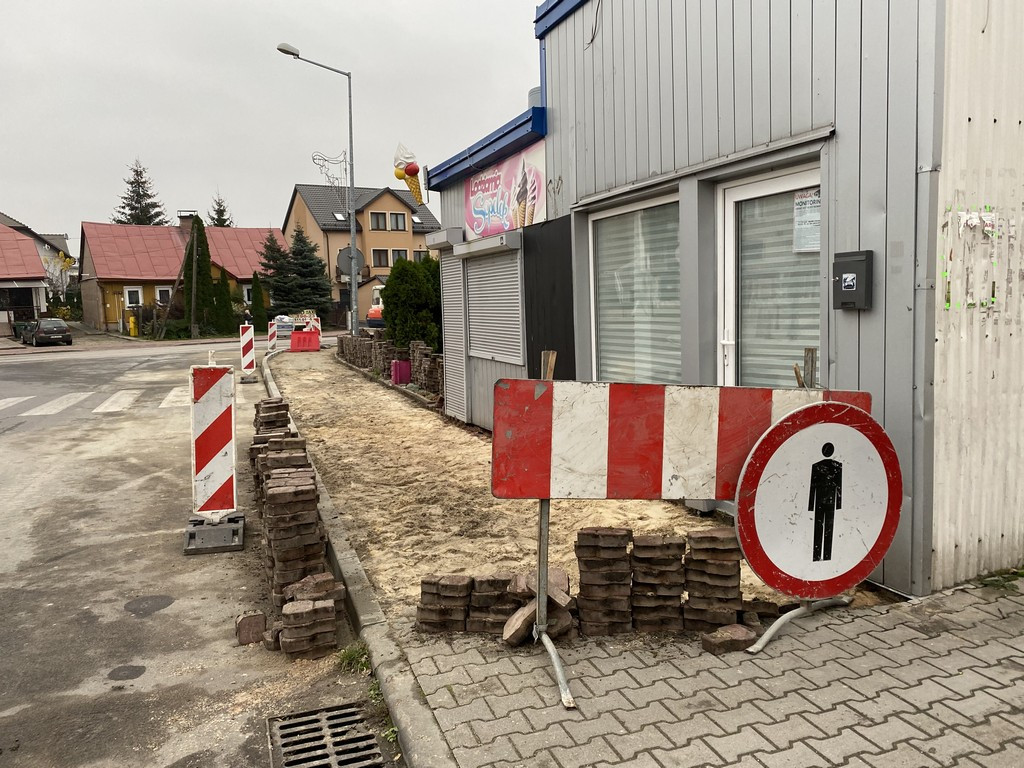 Hrubieszów: Remont chodnika na Prostej - ZDJĘCIA