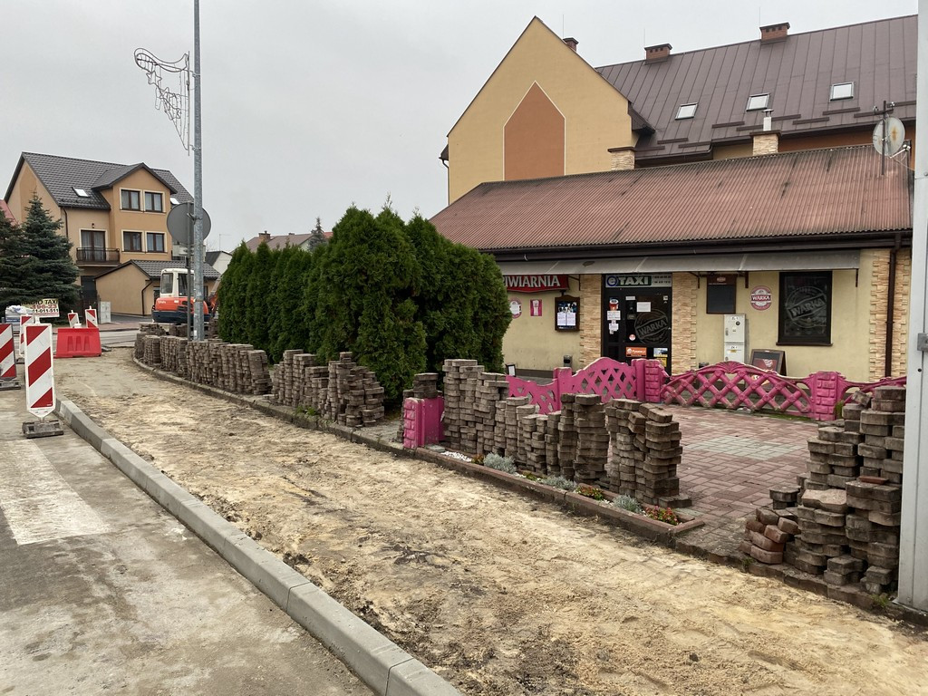 Hrubieszów: Remont chodnika na Prostej - ZDJĘCIA