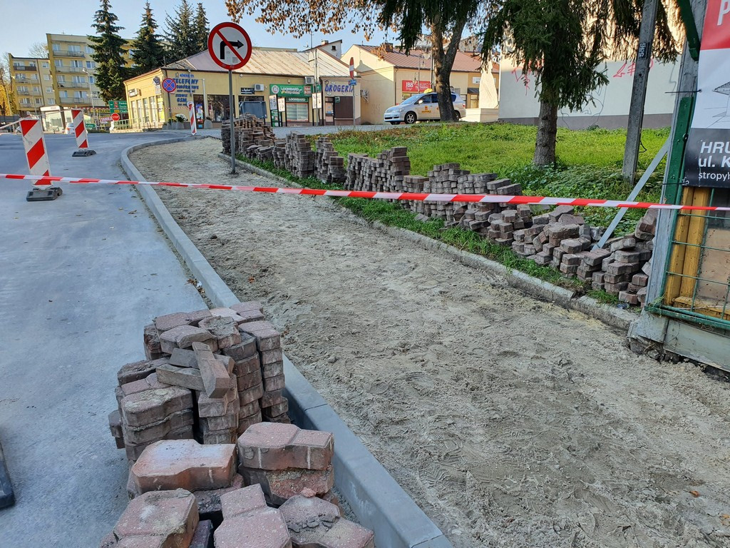 Hrubieszów: Remont chodnika na Prostej - ZDJĘCIA