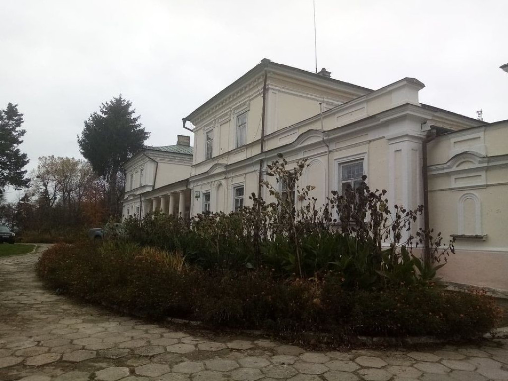 Listopadowy park i pałac w Werbkowicach - ZDJĘCIA, WIDEO