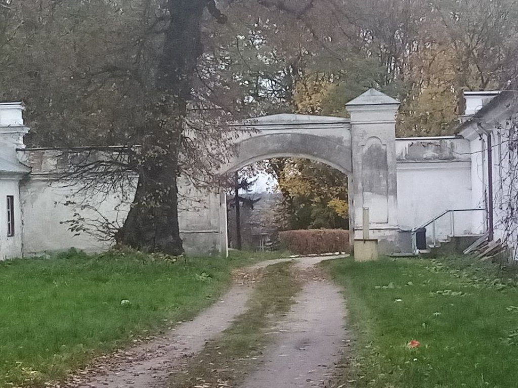 Listopadowy park i pałac w Werbkowicach - ZDJĘCIA, WIDEO