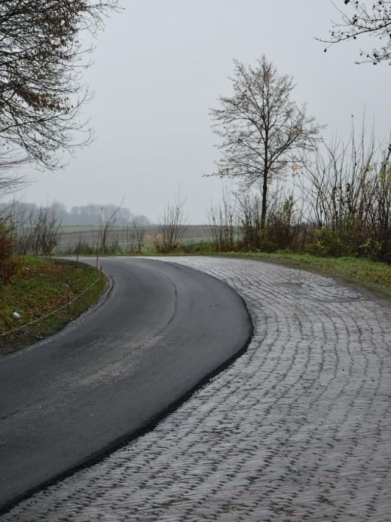 Trwają remonty dróg powiatowych