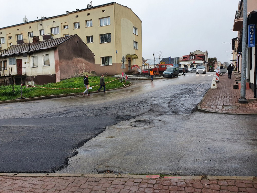 Hrubieszów: Trwają remonty na Targowej i Prostej - ZDJĘCIA
