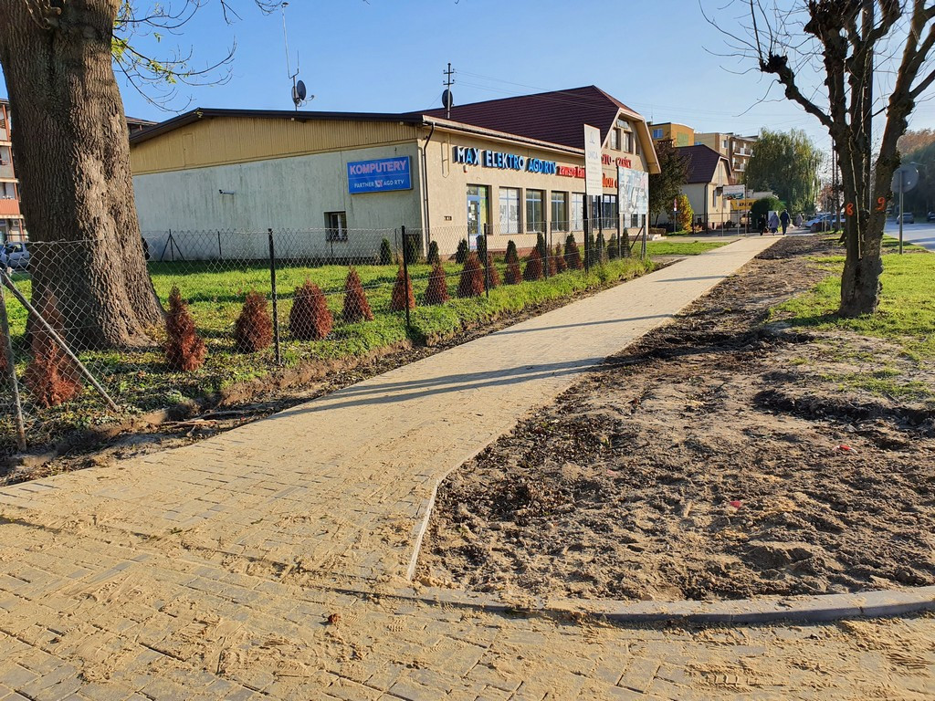 Hrubieszów: Nowy chodnik na Mickiewicza - ZDJĘCIA