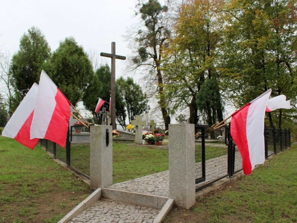 Gmina Dołhobyczów: Pamięć o bohaterach zawsze w sercach naszych...