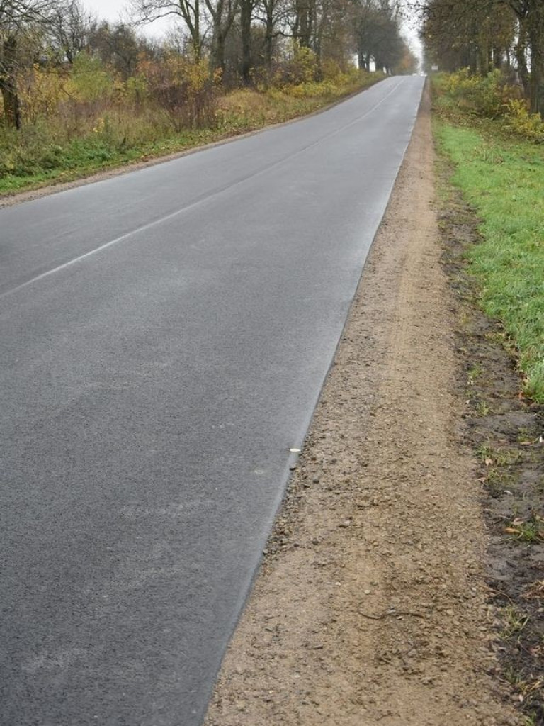 Zakończono kolejną inwestycję drogową Powiatu Hrubieszowskiego