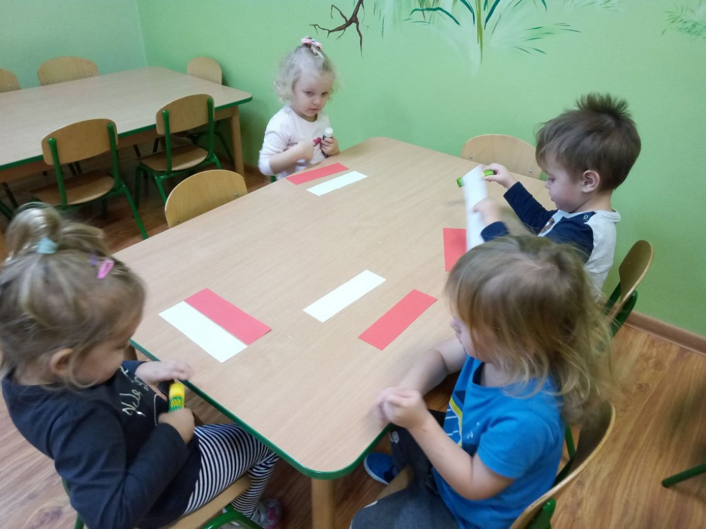 Hrubieszów: Święto Niepodległości w Przedszkolu nr 3 - ZDJĘCIA, WIDEO